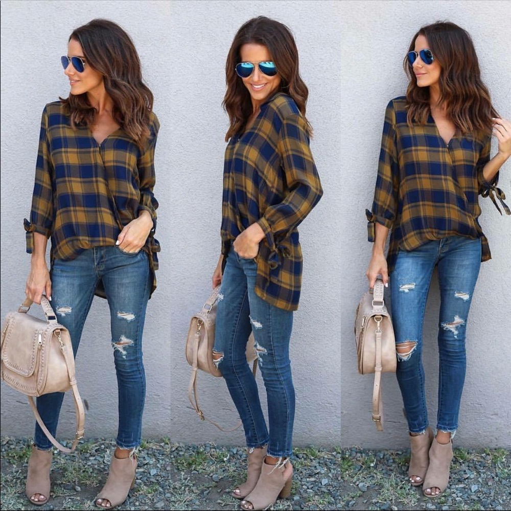 Last 1! ❤️Mustard plaid wrap blouse - Picture 2 of 3